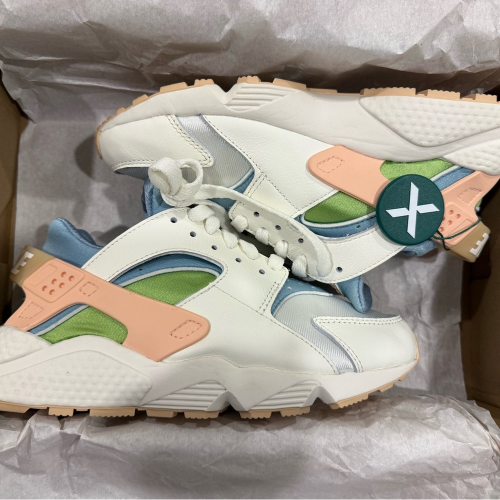 Nike Air Huarache SE